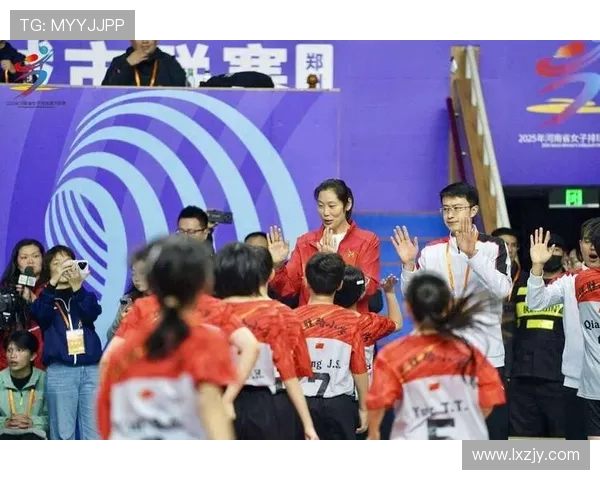 “朱指导” 空降豫排联赛：奥运冠军点燃少年排球热