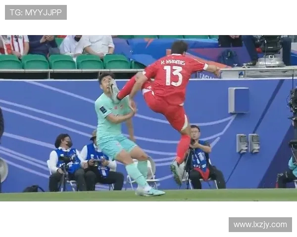 瓜帅怒批红牌判罚,米克尔力挺裁判:刘易斯抬脚动作引争议(3) 瓜帅怒批红牌判罚,米克尔力挺裁判:刘易斯抬脚动作引争议(3)